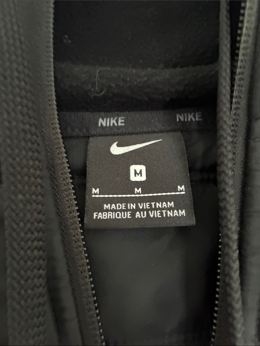 Nike Men’s Black Quilted Hybrid Hooded Jacket - Picture 2 of 3